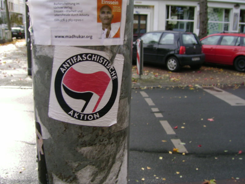 Viertel - Humboldtstr - Sticker Antifa